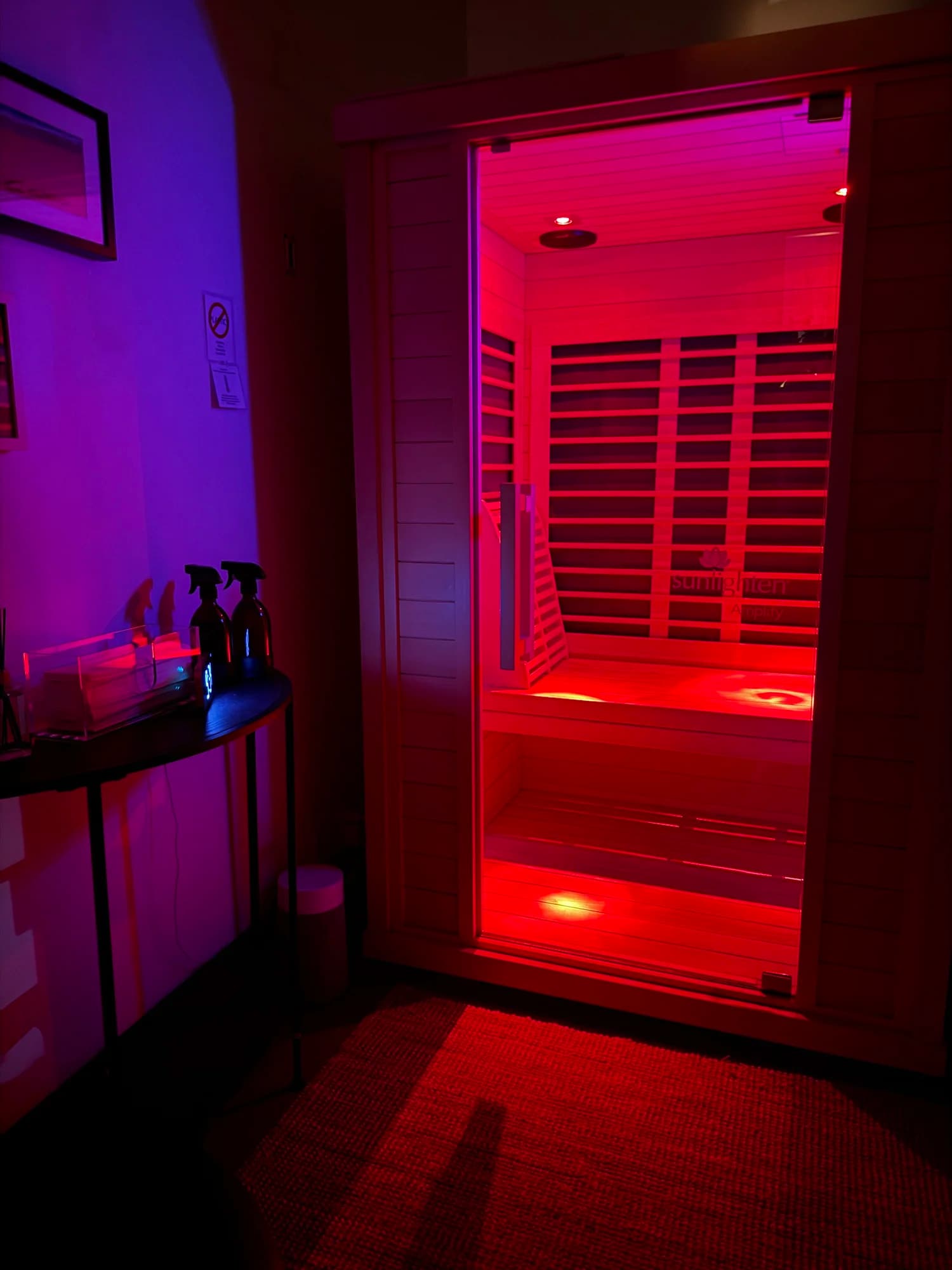 Private infrared sauna at Sauna Hut Green Lake